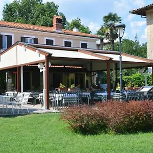 https://apartments-evelina-lola.in-istria.net